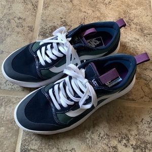 NEW Vans Ultracush Sneakers